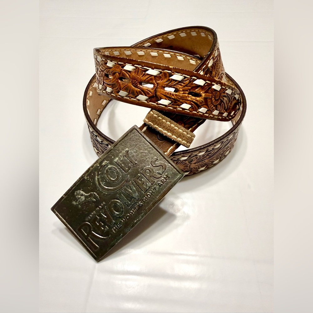 Men's Tandy Leather Belt With Colt Revolvers Belt Buckle Size 42 (0167)A6